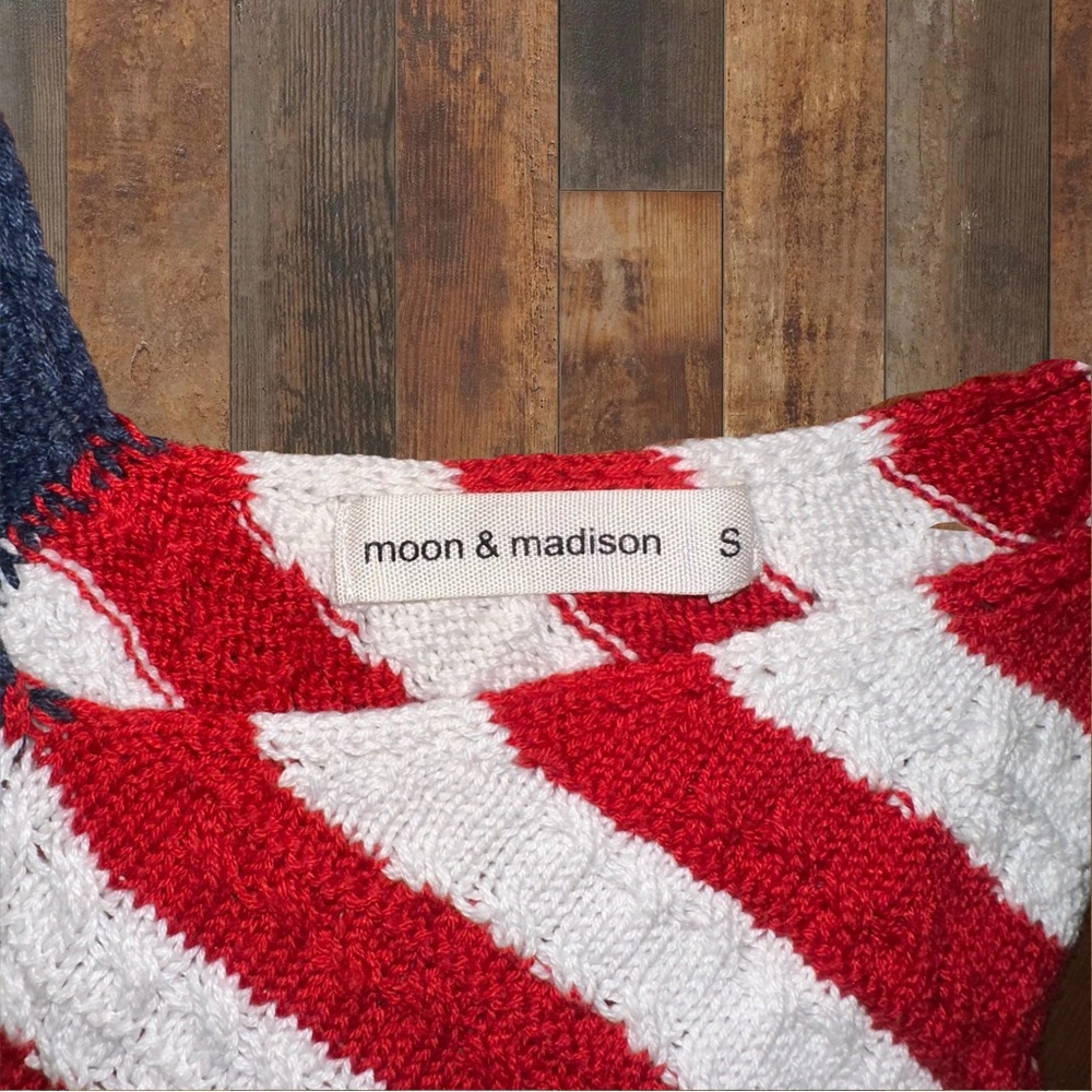 Moon & Madison Patriotic Flag Knit Tank - Picture 4 of 4